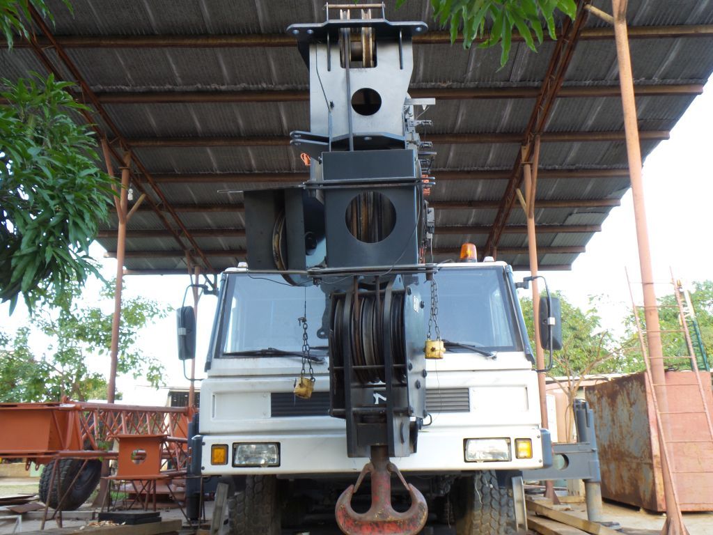 Lote 043- Grúa draga Terex, modelo ATT 1300, MOTOR MERCEDES BENZ - Imagen 8