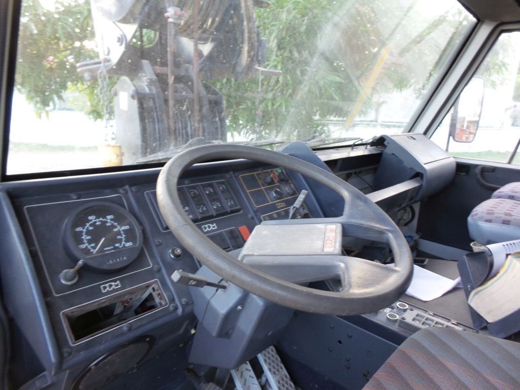 Lote 043- Grúa draga Terex, modelo ATT 1300, MOTOR MERCEDES BENZ - Imagen 13