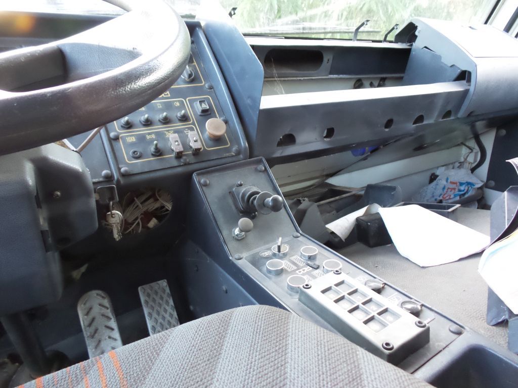 Lote 043- Grúa draga Terex, modelo ATT 1300, MOTOR MERCEDES BENZ - Imagen 17