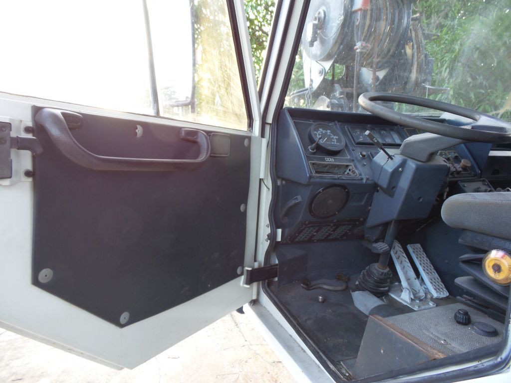 Lote 043- Grúa draga Terex, modelo ATT 1300, MOTOR MERCEDES BENZ - Imagen 18