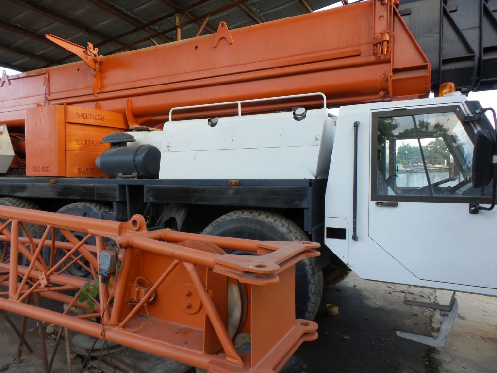 Lote 043- Grúa draga Terex, modelo ATT 1300, MOTOR MERCEDES BENZ - Imagen 46