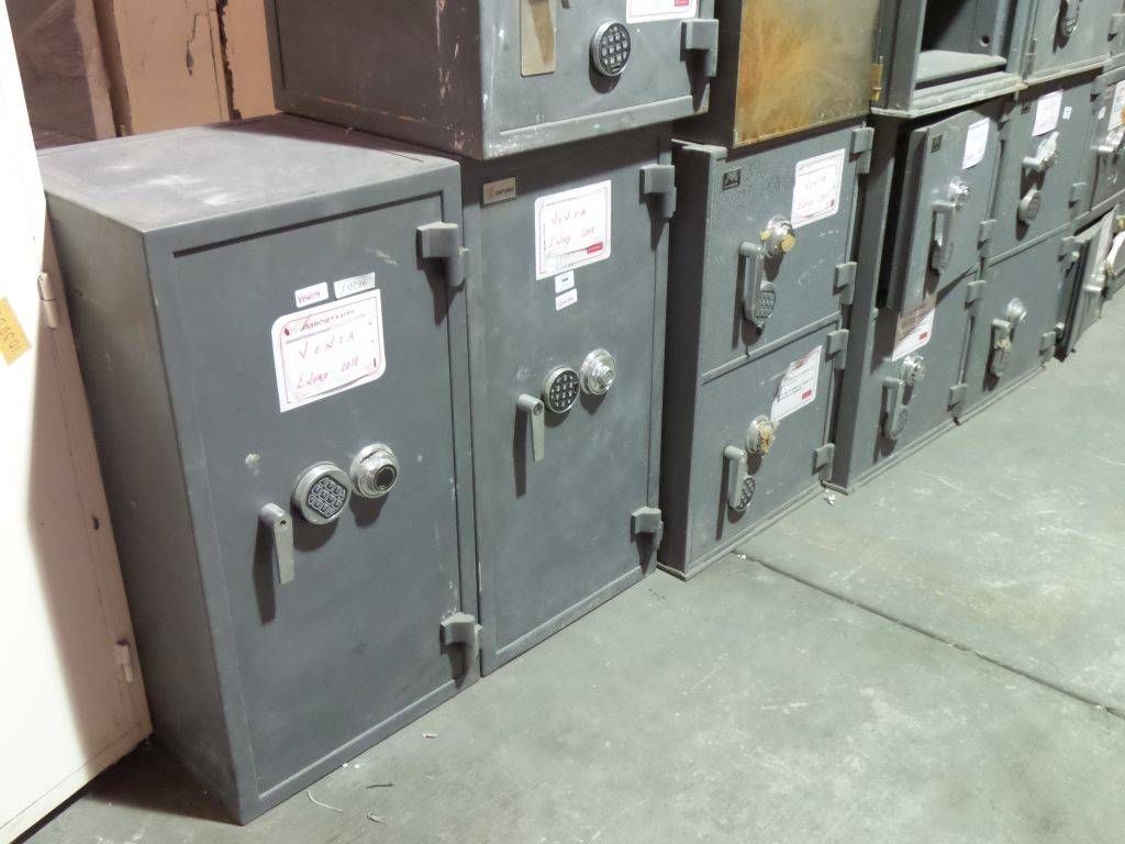 Lote 010 - 10 Cajas fuertes grandes y Locker con caja fuerte - Imagen 4