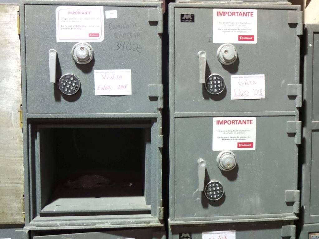 Lote 010 - 10 Cajas fuertes grandes y Locker con caja fuerte - Imagen 8