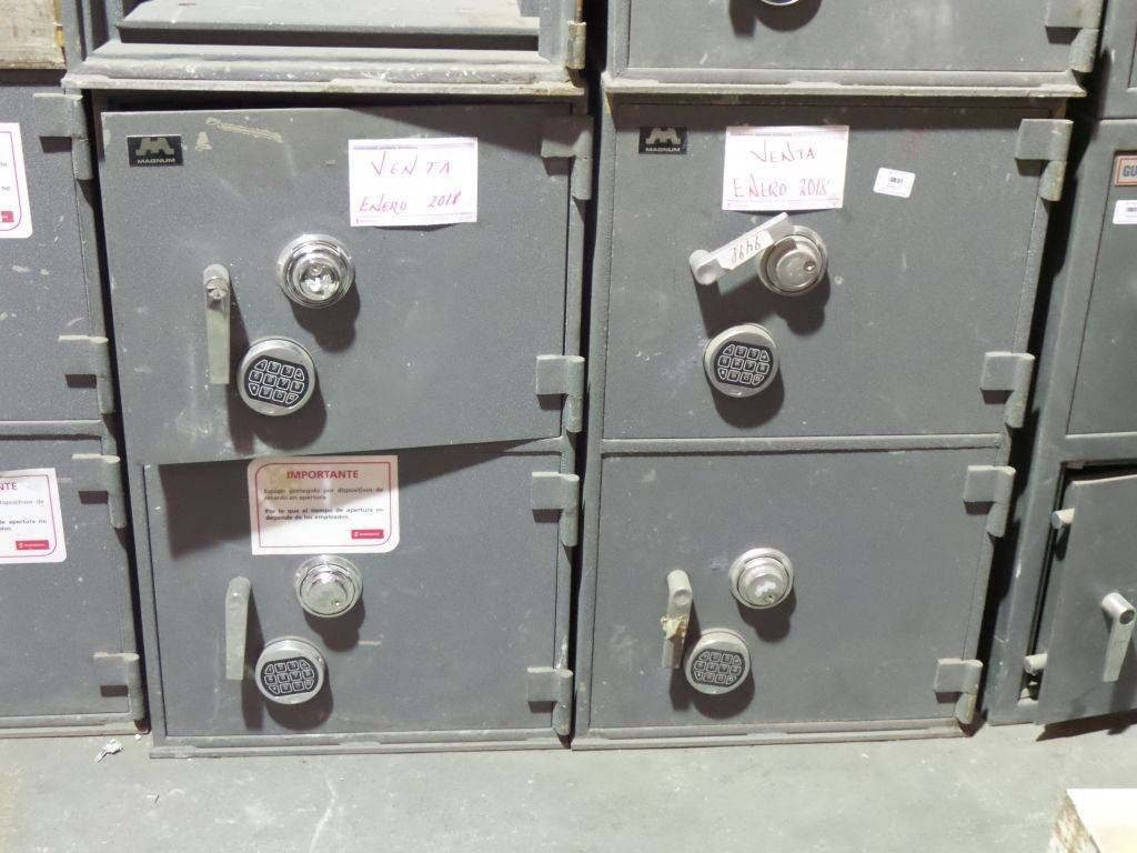 Lote 010 - 10 Cajas fuertes grandes y Locker con caja fuerte - Imagen 9