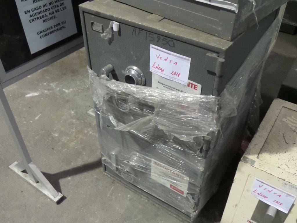 Lote 010 - 10 Cajas fuertes grandes y Locker con caja fuerte - Imagen 15