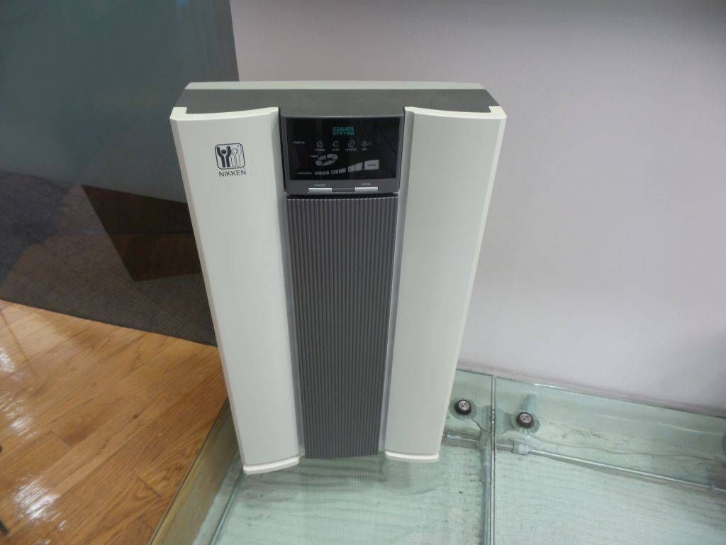 Lote 085 - Purificador de aire Air Wellness marca Nikken