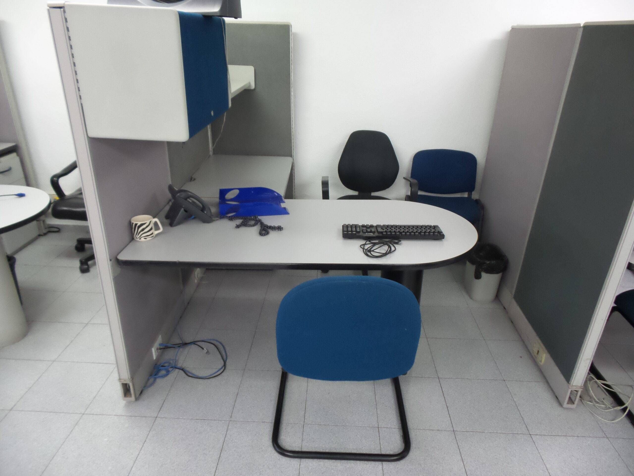 Lote 053 - Estación de trabajo para 1 persona (gerencial)
