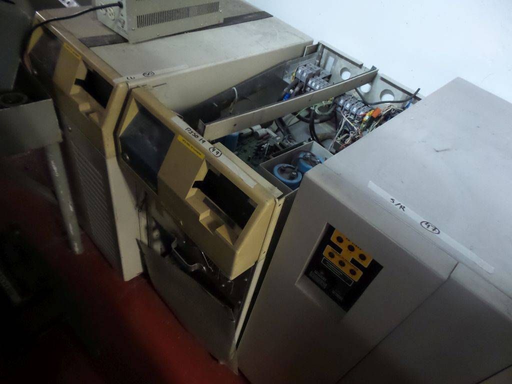 Lote 006 - Equipo eléctrico, UPS Best Power, Gabinetes y Motores - Imagen 32