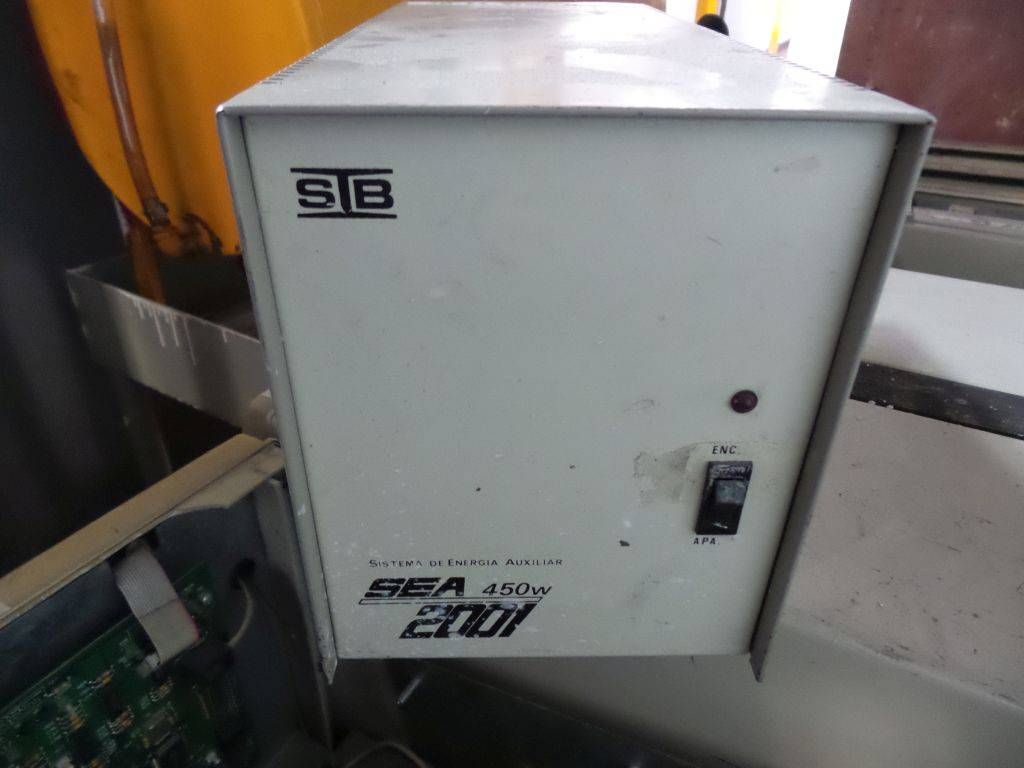 Lote 006 - Equipo eléctrico, UPS Best Power, Gabinetes y Motores - Imagen 118