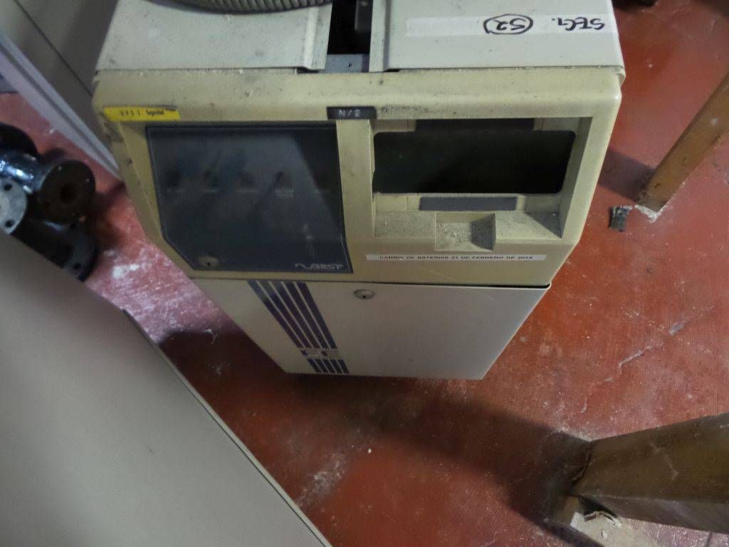 Lote 006 - Equipo eléctrico, UPS Best Power, Gabinetes y Motores - Imagen 63
