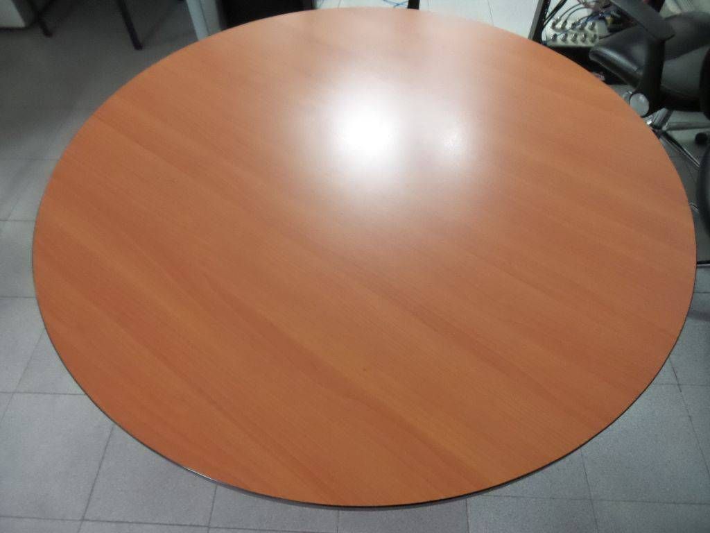 Lote 145 - Mesa circular de madera con 4 sillas fijas en tela color azul con descansa brazos - Imagen 3