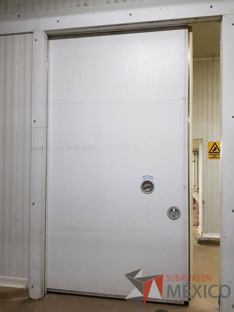Lote 041 - Puerta para cámara fría, automatizada, no sirve sistema eléctrico - Imagen 6