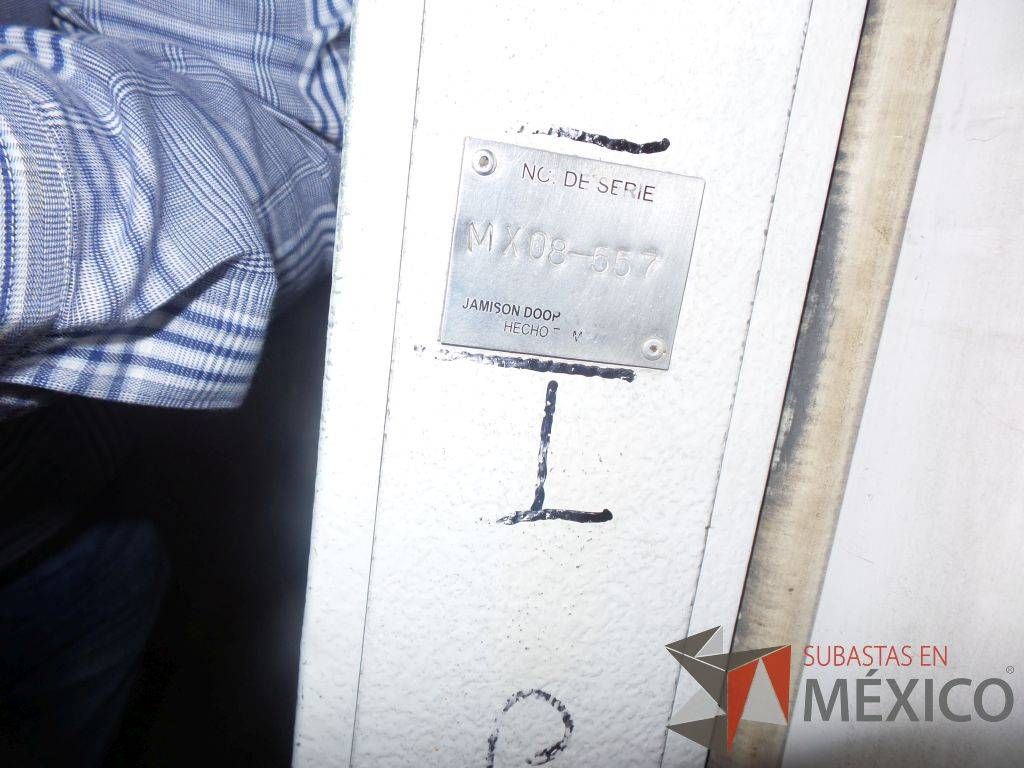 Lote 051 - Puerta para cámara fría, automatizada, no funciona sistema eléctrico - Imagen 3