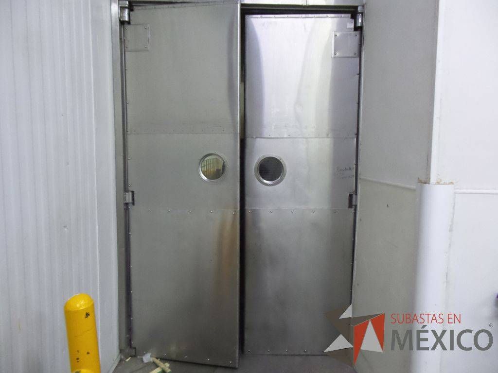 Lote 158 - Puerta Doble de Acero Inoxidable 1.80 Ancho X 2.70 Alto