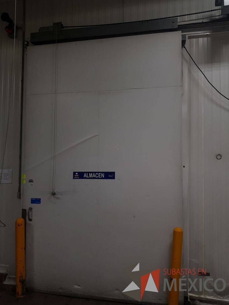 Lote 170 - Puerta para cámara fría, automatizada