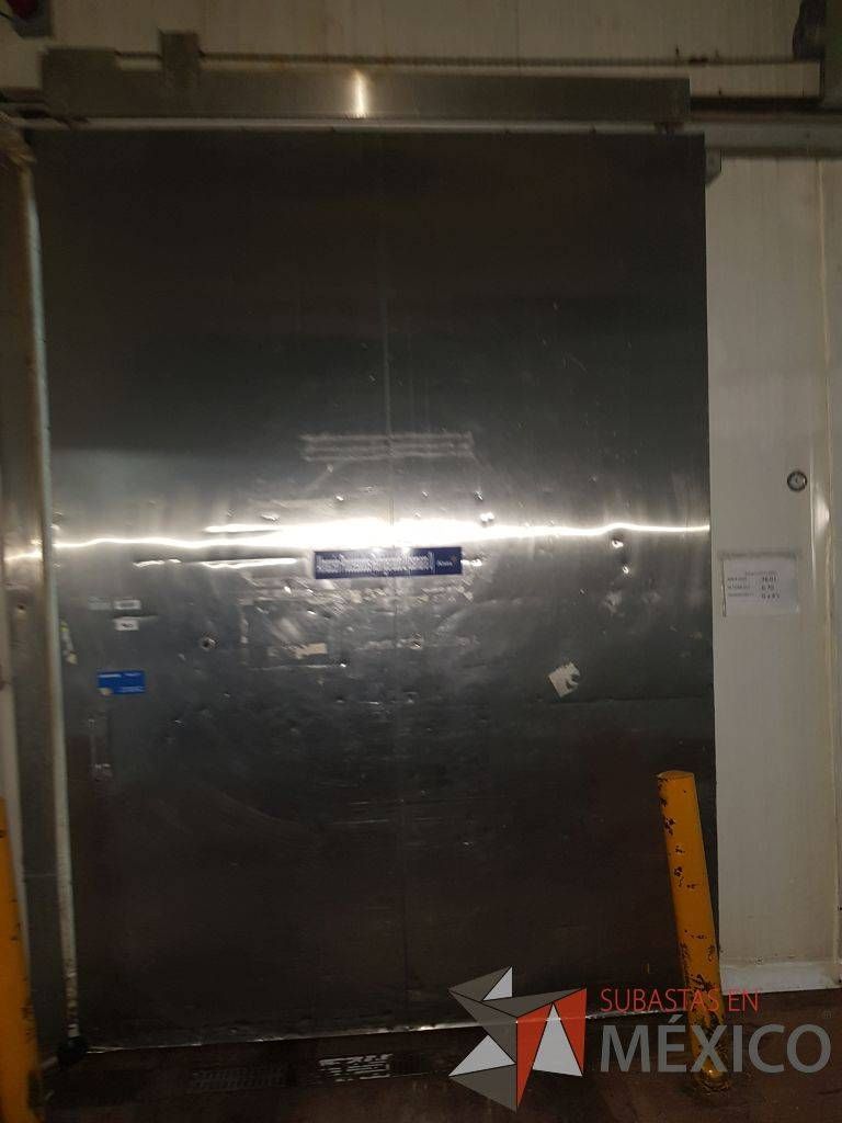 Lote 183 - Puerta Eléctrica no sirve sistema electrico 2.23 Ancho X 3.10 Alto - Imagen 3