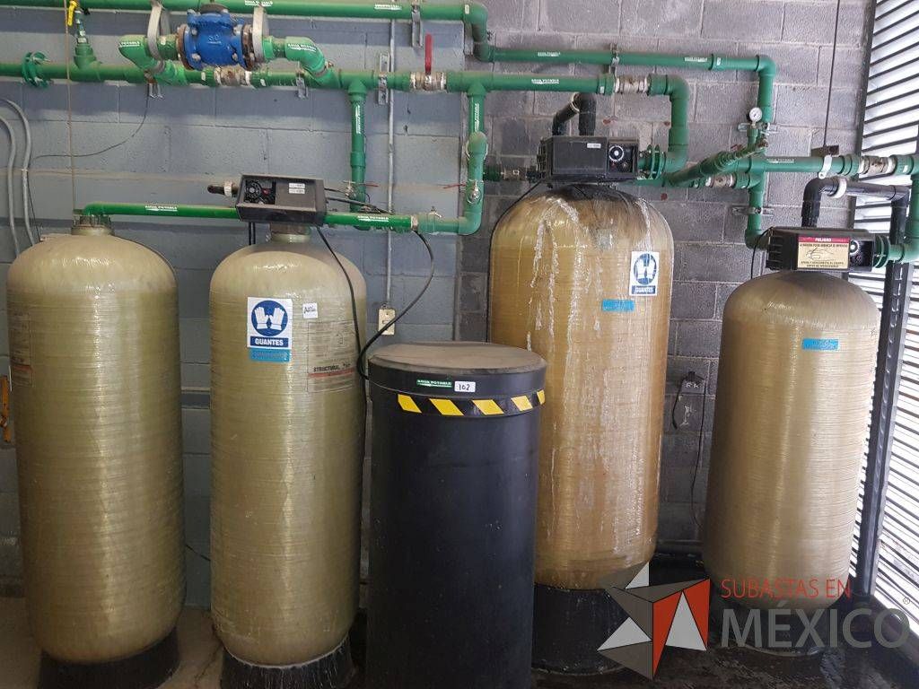 Lote 188 - Unidad de Filtros 5 tanques de agua para proceso de filtrado - Imagen 2