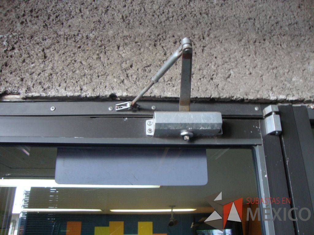 Lote 208 - 6 Puertas de aluminio y 1 Puerta de dos piezas Aluminio - Imagen 14