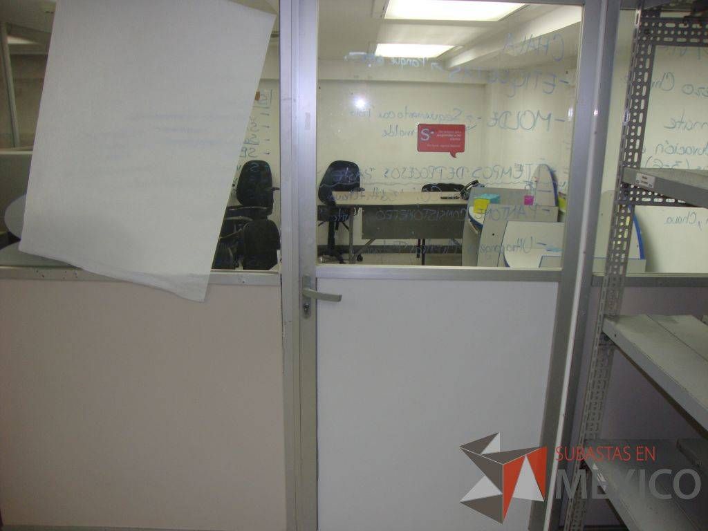 Lote 208 - 6 Puertas de aluminio y 1 Puerta de dos piezas Aluminio - Imagen 10