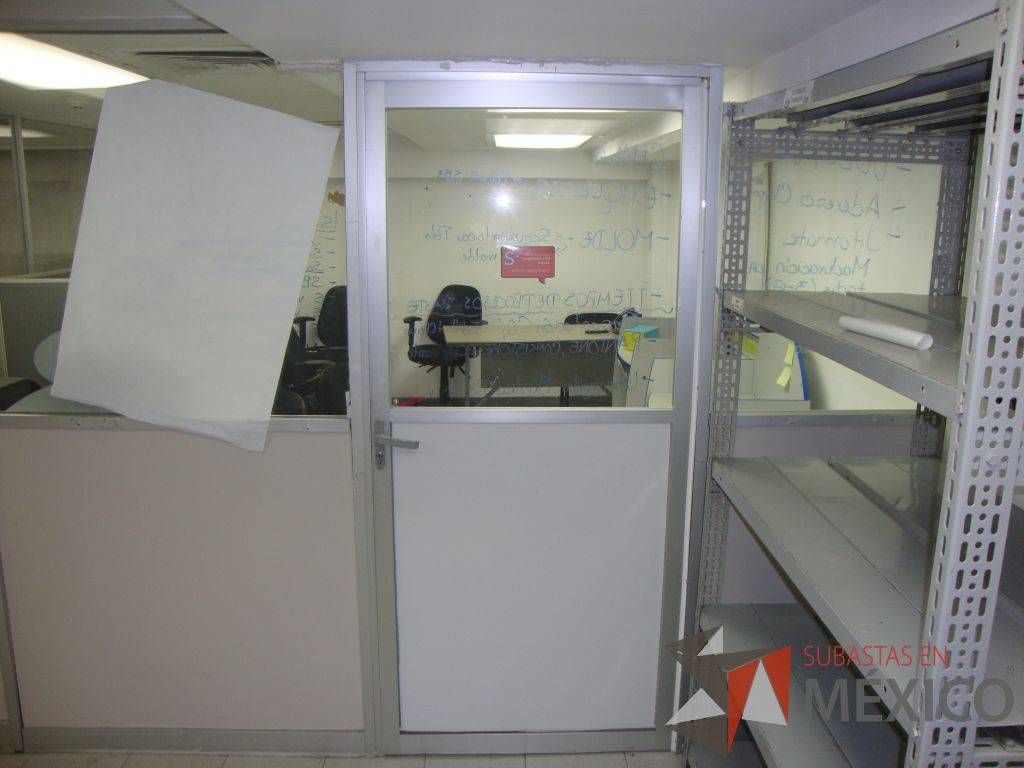 Lote 208 - 6 Puertas de aluminio y 1 Puerta de dos piezas Aluminio - Imagen 11