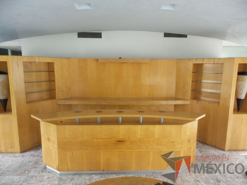 Lote 001 -Recepción en Madera