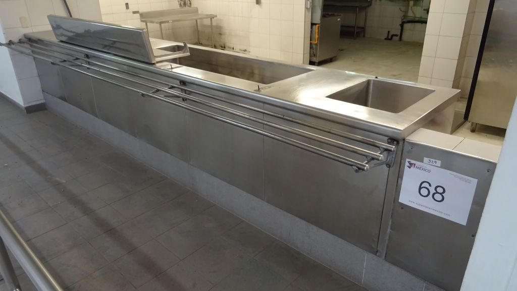 Lote 068 - Mueble de barra en acero inoxidable con insertos para baño maría, mesa de trabajo