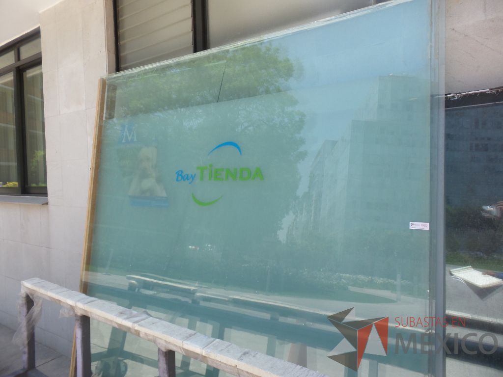 Lote 275 - 6 Vidrios blindados, puertas corredisas y puertas de madera