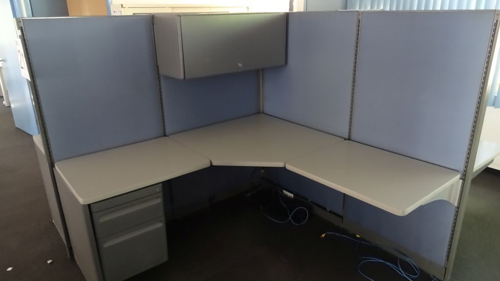 Lote 211 - Estación de trabajo para 4 personas con mamparas color azul - Imagen 3