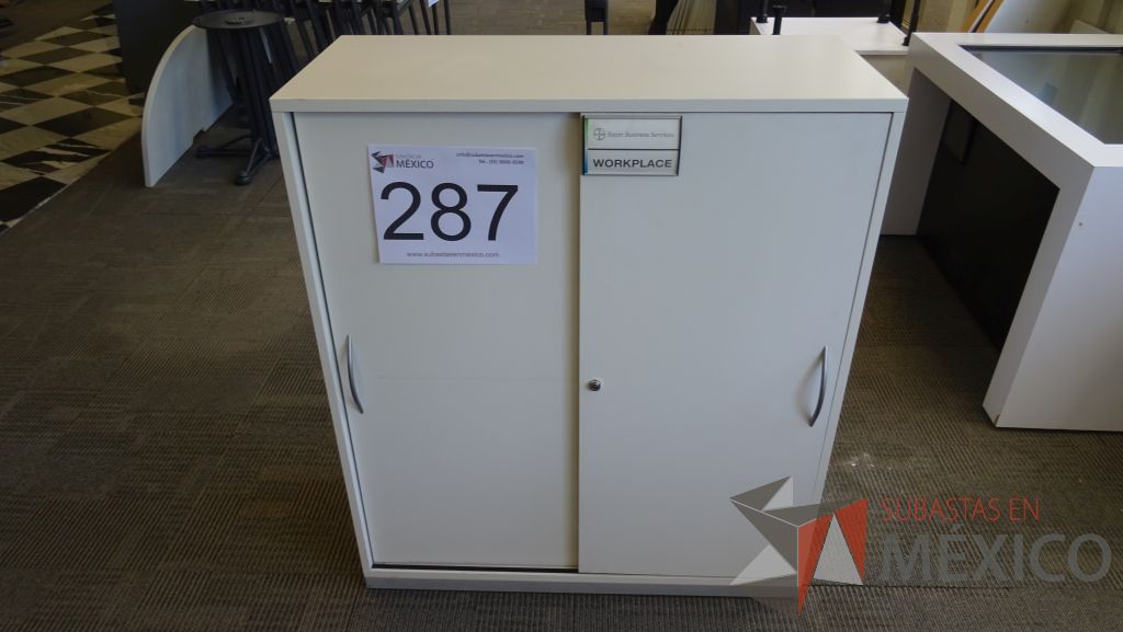 Lote 246 - 6 Gabinetes, Credenza, Mesa, Credenza, Archiveros - Imagen 2
