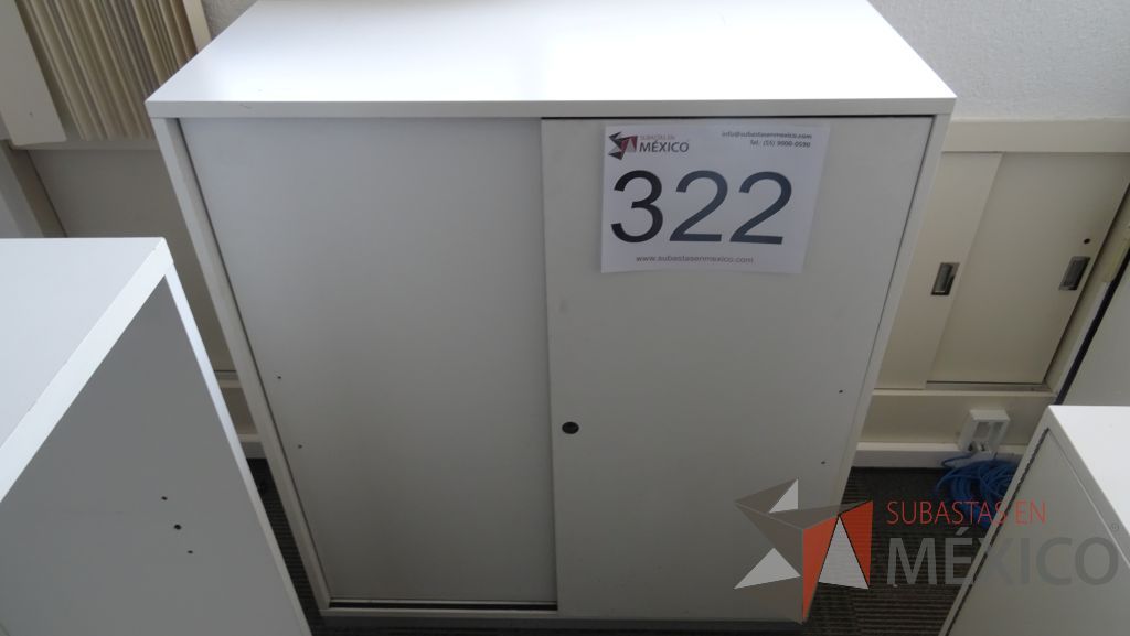 Lote 246 - 6 Gabinetes, Credenza, Mesa, Credenza, Archiveros - Imagen 34