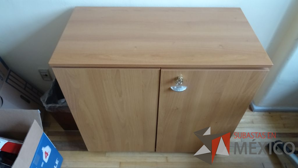 Lote 077 - 6 Muebles de seguridad en madera con 2 puerta y chapa ( tipo caja fuerte )