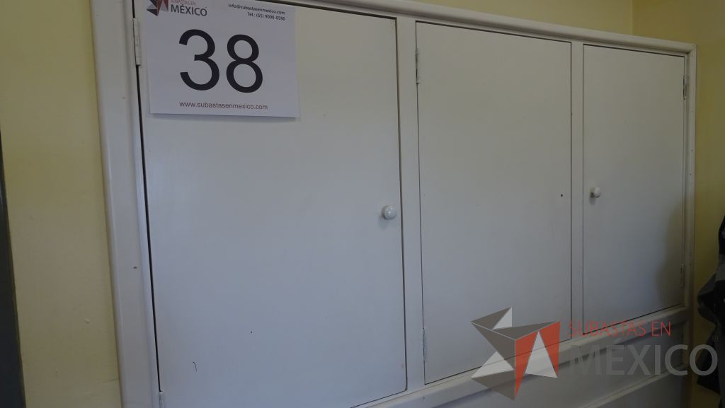 Lote 038 - Mueble tipo gabinete empotrado en pared con 6 puertas - Imagen 3