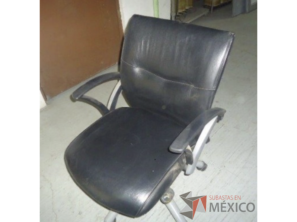 Lote 007 - 9 Sillas