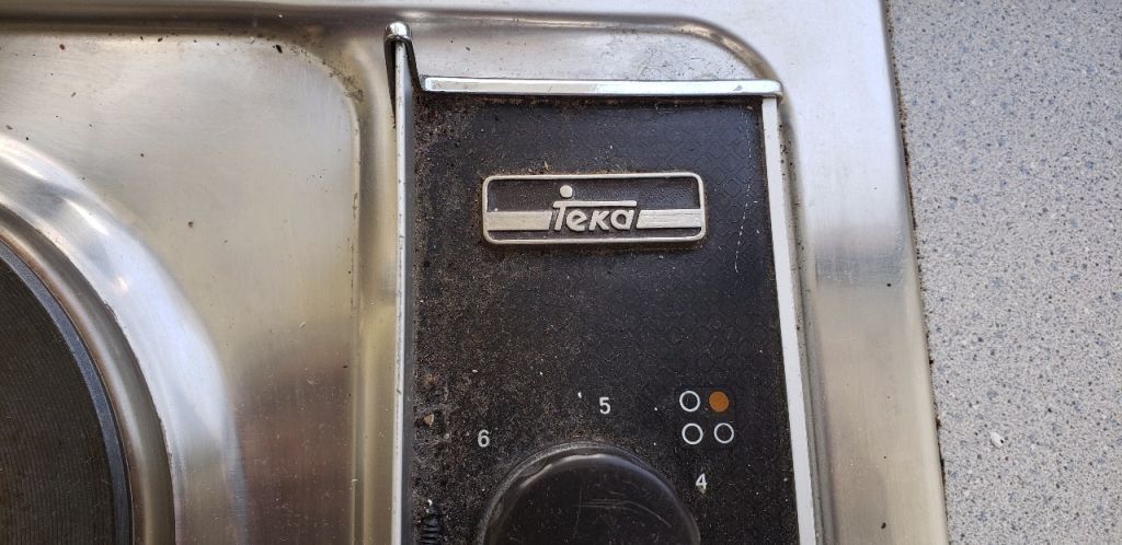 Lote 075 - Cocineta con Parrilla y Campana marca Teka Modelo C-902, Gabinete con 7 puertas y Tarja - Imagen 6
