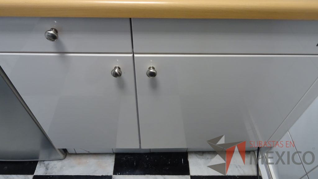 Lote 016 - Cocineta marca Quetzal con alacena de 5 puertas, mueble con tarja - Imagen 3