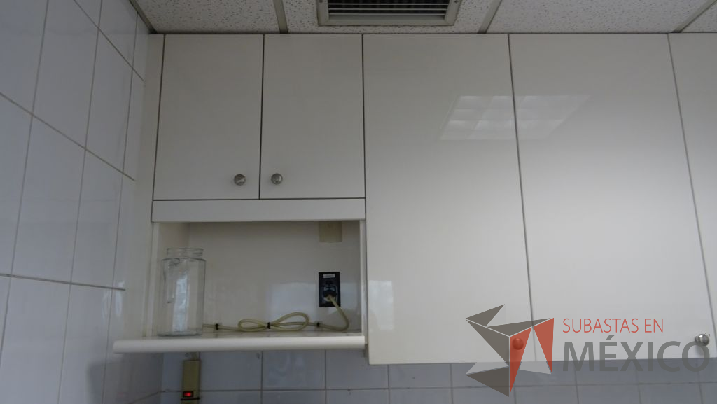 Lote 016 - Cocineta marca Quetzal con alacena de 5 puertas, mueble con tarja - Imagen 2