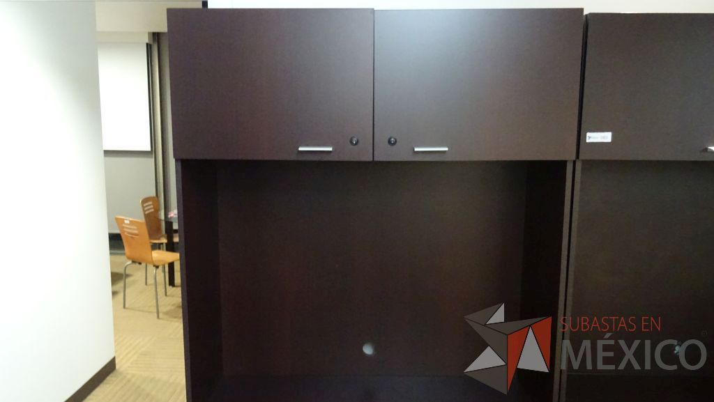Lote 085 - 2 Muebles para tv con dos puertas superiores y dos inferiores - Imagen 4