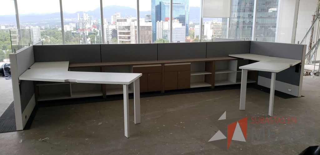 Lote 001 - Escritorio ejecutivo y Estación de trabajo con Archiveros y Gabinetes - Imagen 14