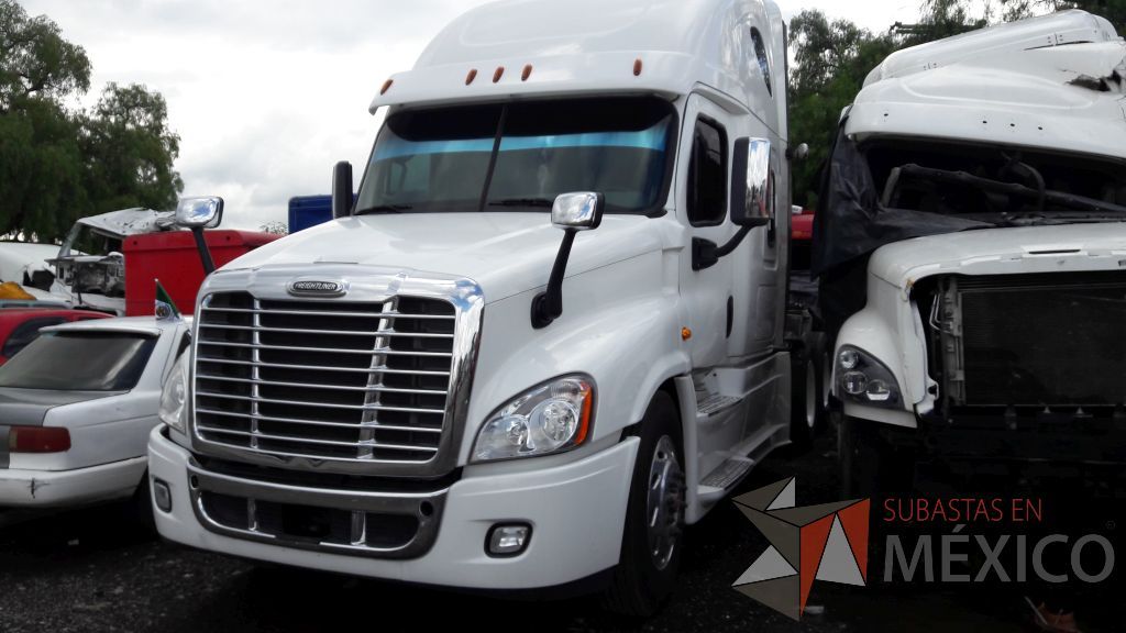 Lote 010 - Tracto camión, FREIGHTLINER, CASCADIA, 2017 - Imagen 2