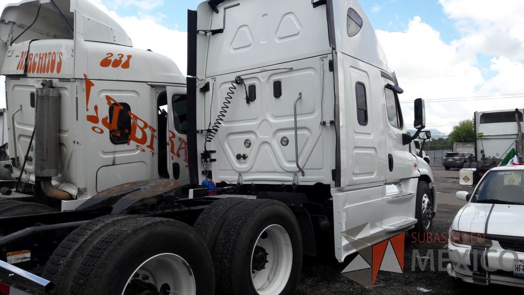 Lote 010 - Tracto camión, FREIGHTLINER, CASCADIA, 2017 - Imagen 5