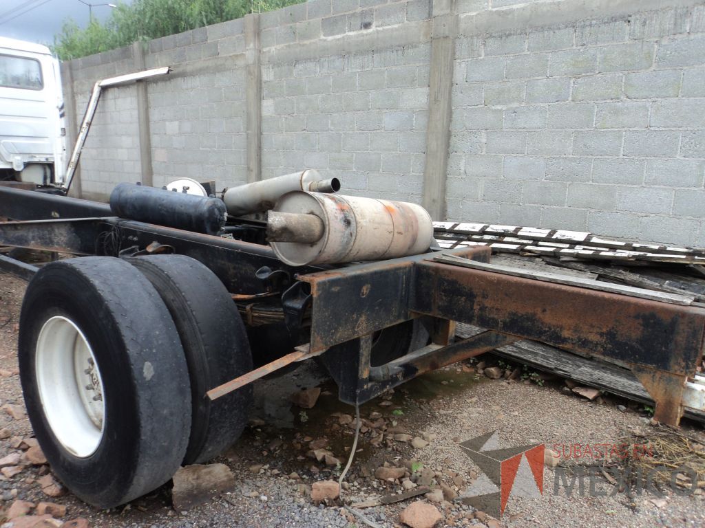 Lote 006 - Camión Freightliner FL70 2003 - Imagen 3