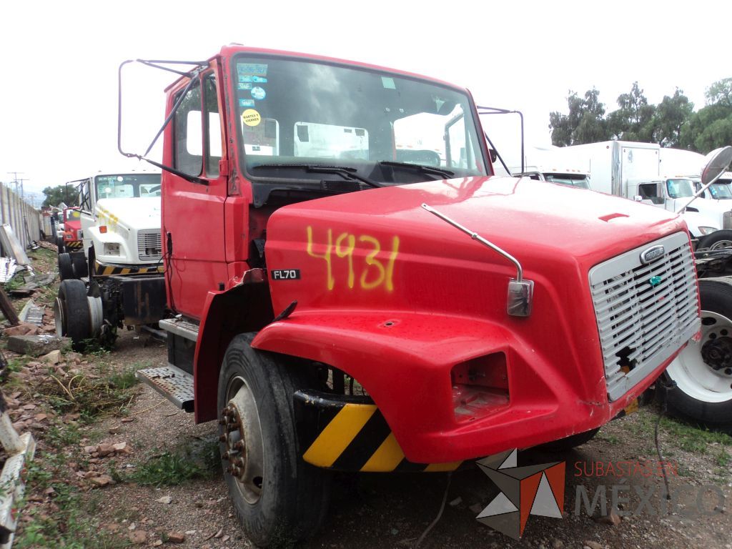 Lote 004 - Camión, FREIGHTLINER, FL70, 2003 - Imagen 2