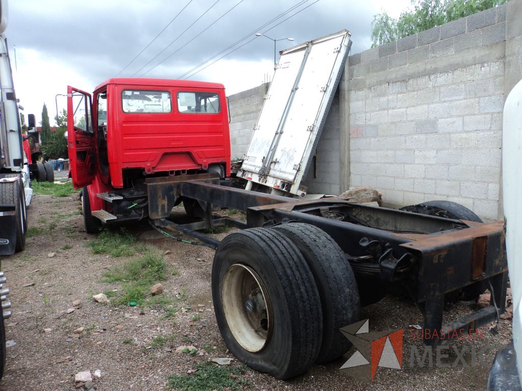 Lote 004 - Camión, FREIGHTLINER, FL70, 2003 - Imagen 3