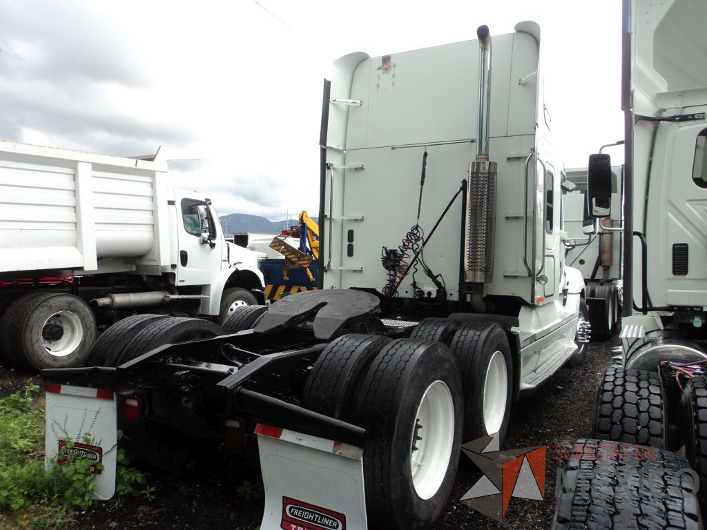 Lote 009 - Tracto camión, Freightliner CL120, 2011 - Imagen 4