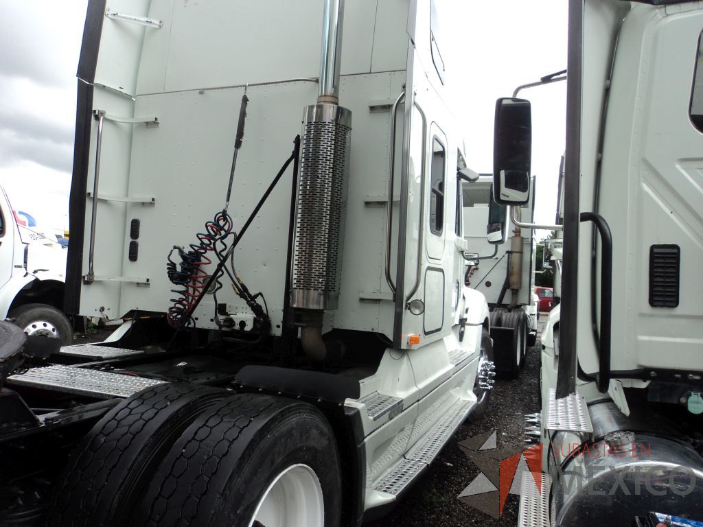 Lote 009 - Tracto camión, Freightliner CL120, 2011 - Imagen 6