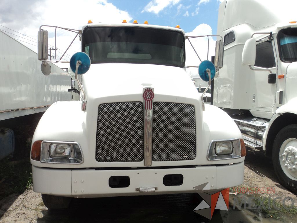Lote 008 - Tractocamión Kenworth T300, 2008 - Imagen 3