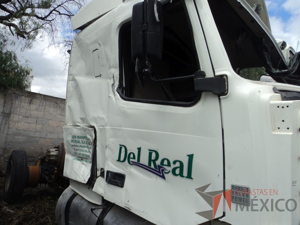 Lote 011 - Tracto camión,VOLVO, VNL64T-430, 2012