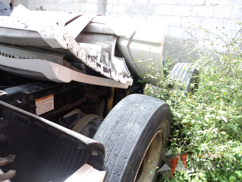 Lote 012 - Tractocamión Volvo VNL64T-430, MOTOR CUMMINS ISX 450HP - Imagen 5