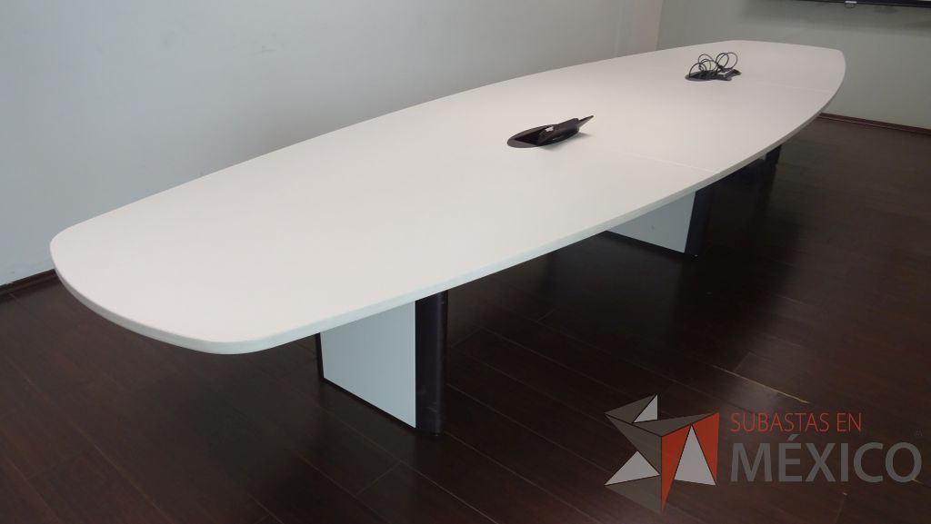 Lote 069 - Mesa de sala de juntas en madera color blanco para 14 personas - Imagen 2