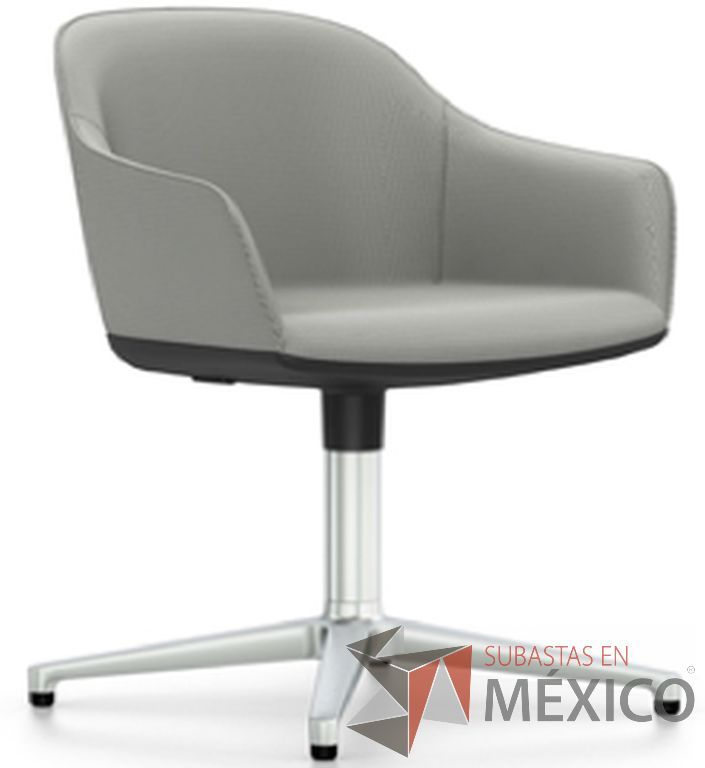 Lote 035 - 2 Softshell con estructura interna de poliamida reforzada con fibra de vidrio. Los reposabrazos fijos están integrados en la carcasa, tapizados en tela moss gris oscuro. Base de 4 puntas cromodas.